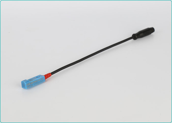 Detector de aço NPN do ferro NENHUM interruptor indutivo retangular 12VDC do sensor do sensor de posição