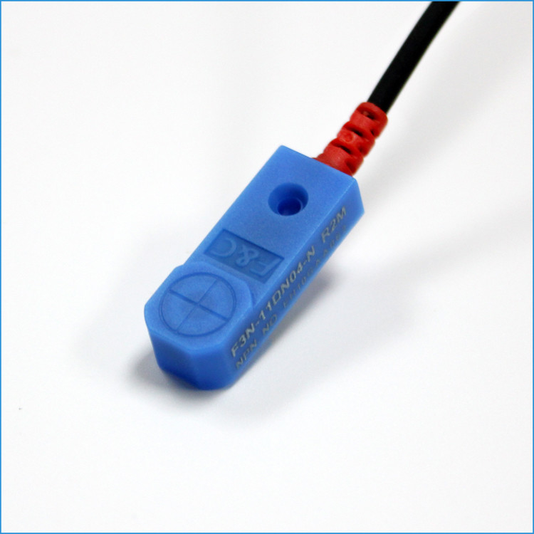 A C.C. cobre o tipo indutivo detector de metais da indução do fio 4mm do sensor 3